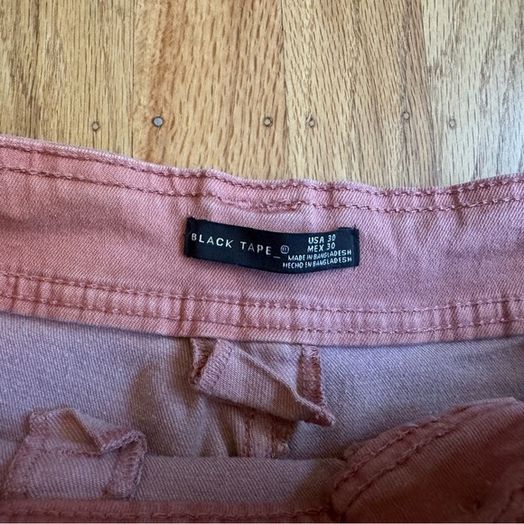 Black Tape_ High Rise Culotte Jeans - Picture 5 of 9